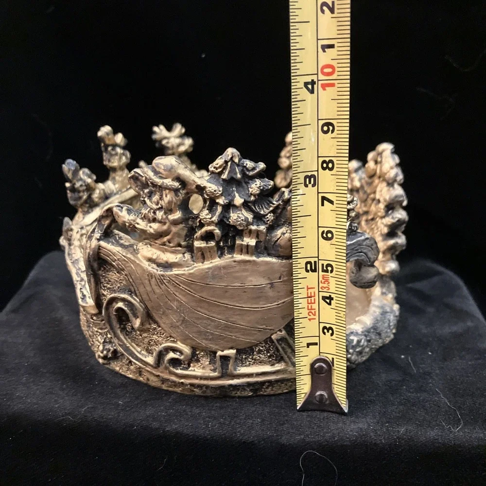 Vintage Christmas Santa Sleigh & Reindeer Bronze Tone Resin Table Candle Holder